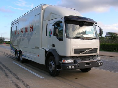 英斯泰克电视车 byn5210xds