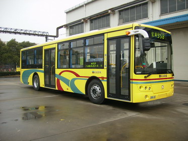 申沃城市客车 swb6116