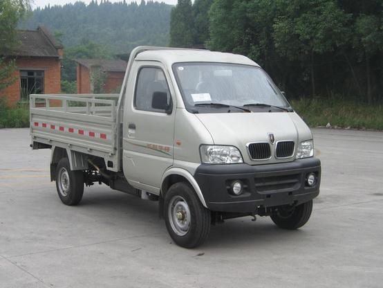 金杯轻型载货汽车 sy1037adq46