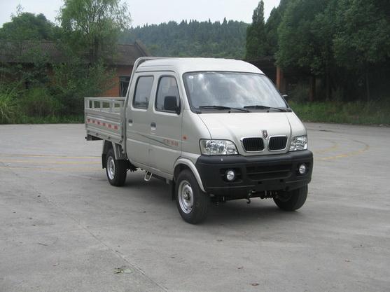 金杯轻型载货汽车 sy1037asq46