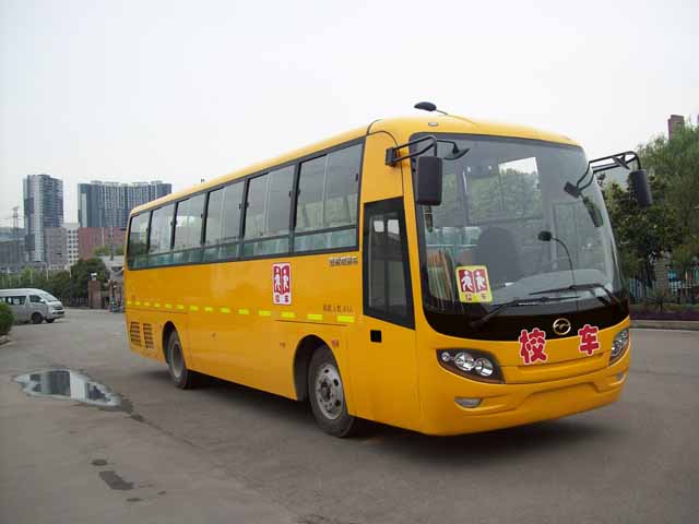 五洲龙专用小学生校车 wzl6990a4-x