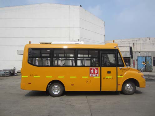 扬子小学生专用校车 yzk6590xca