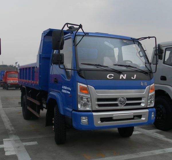 南骏自卸低速货车 njp4815pd6