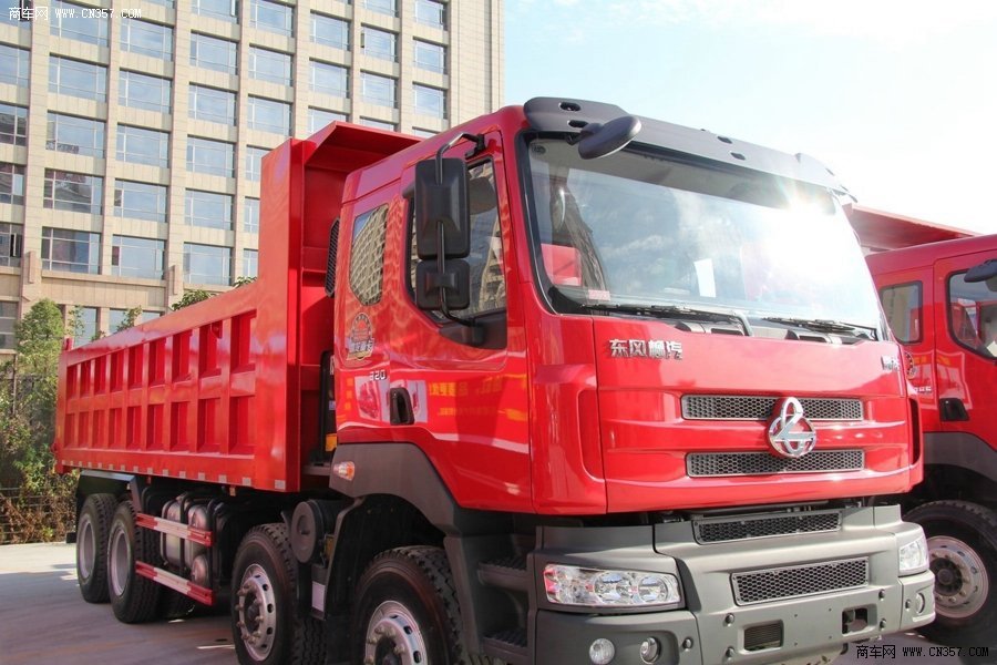 东风柳汽 霸龙 重卡 320马力 8×4 自卸车 lz3317m5fa