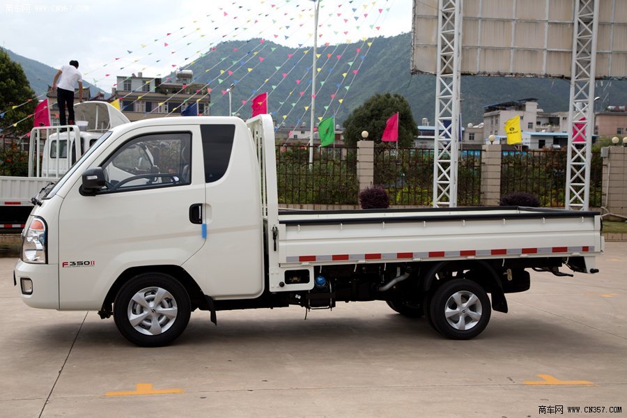 时骏汽车 时骏f350 微卡 102马力 4×2 栏板式 排半 载货车(lfj1031