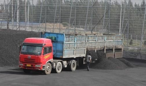 陕西:500辆运煤卡车蹊跷停运 受限"营运卡"