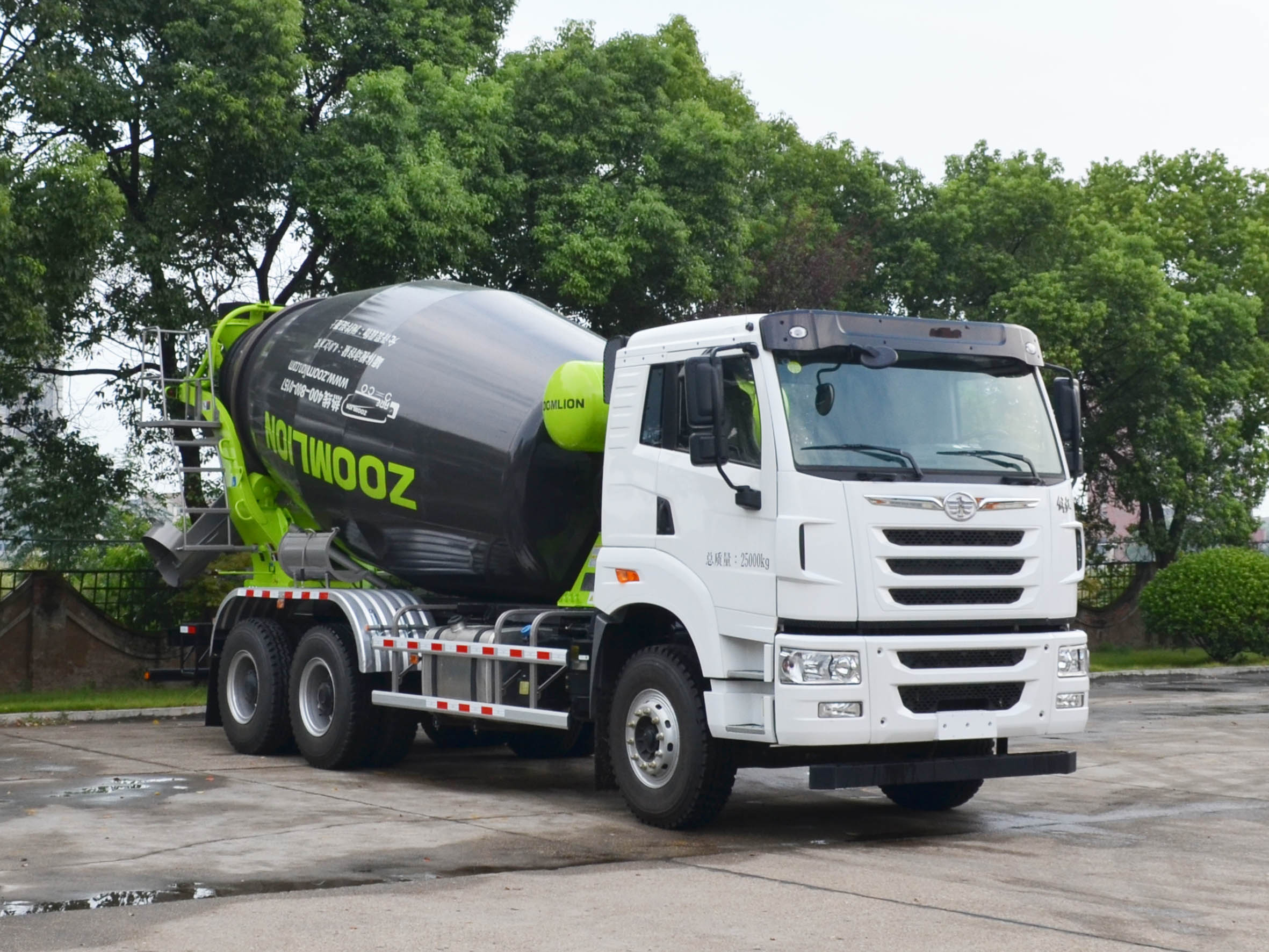 中联重科 中联 350马力 6×4 混凝土搅拌运输车 zlj5253gjbje