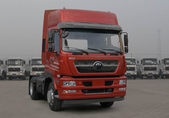 中国重汽 斯太尔 重卡 340马力 4×2 牵引车 zz4183n361ge1