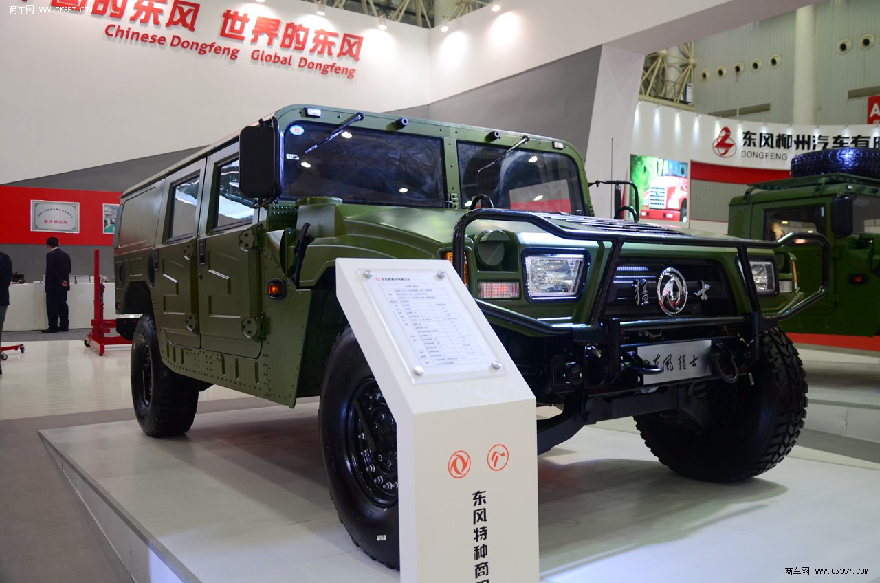 东风 猛士 4x4 长头硬顶指挥车