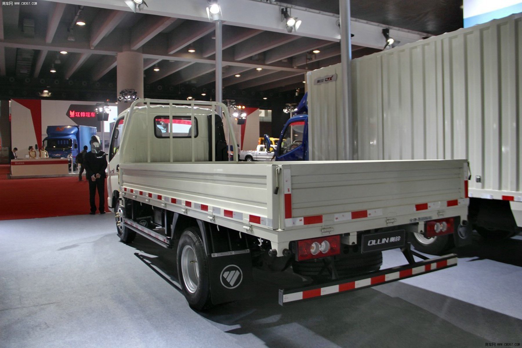 福田汽车 奥铃 110马力 栏板式 单排 轻卡 bj1049v9jd6-aa