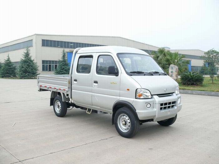 南骏轻型载货汽车 cnj1030rs28b