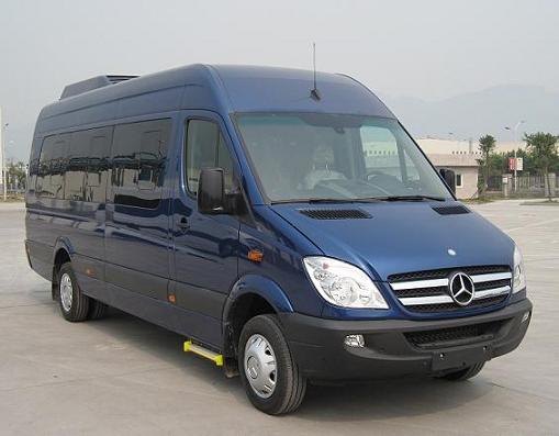 梅赛德斯奔驰轻型客车 fa6730