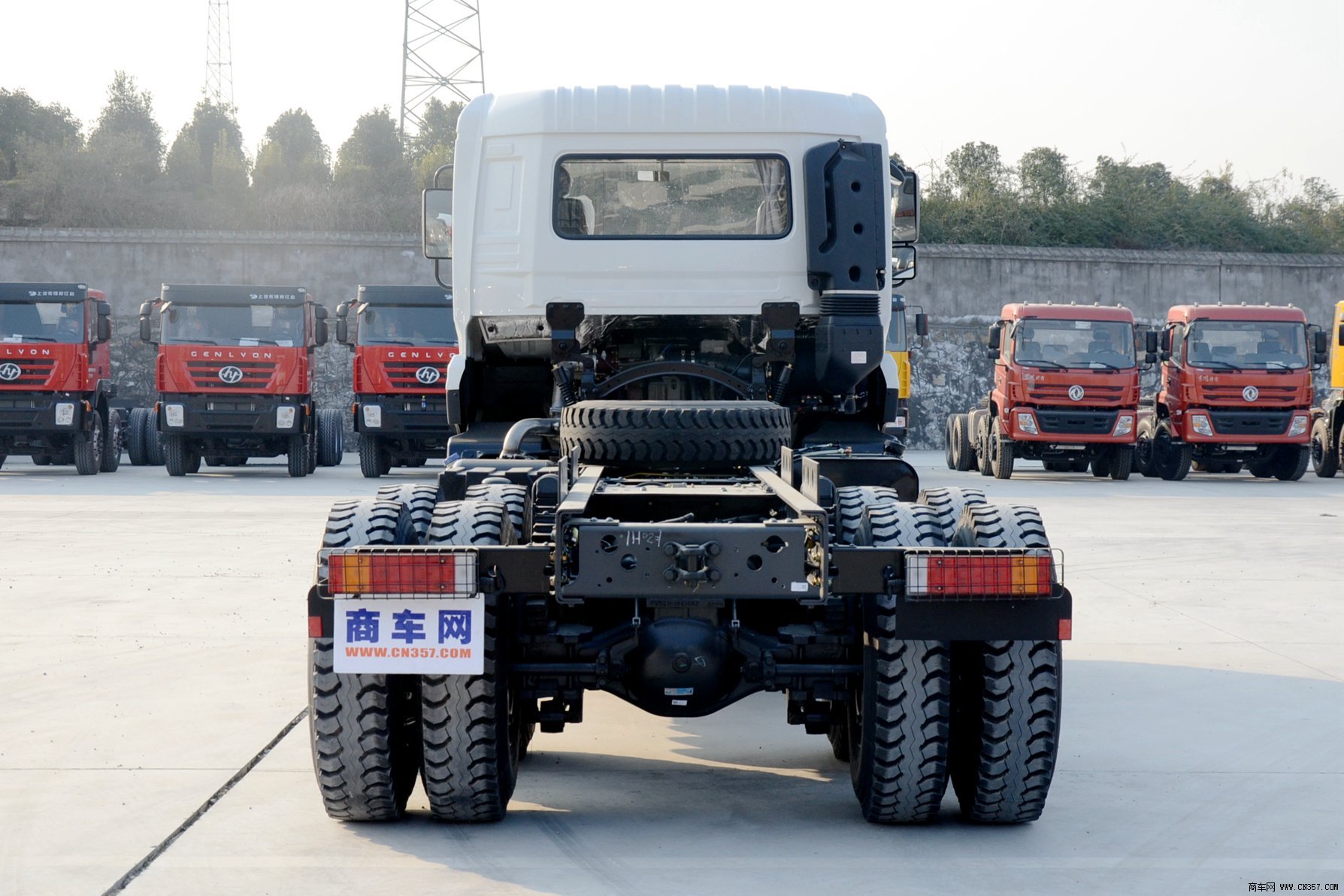 东风商用车 大力神 重卡 350马力 6×4 自卸车 dfl3258a6