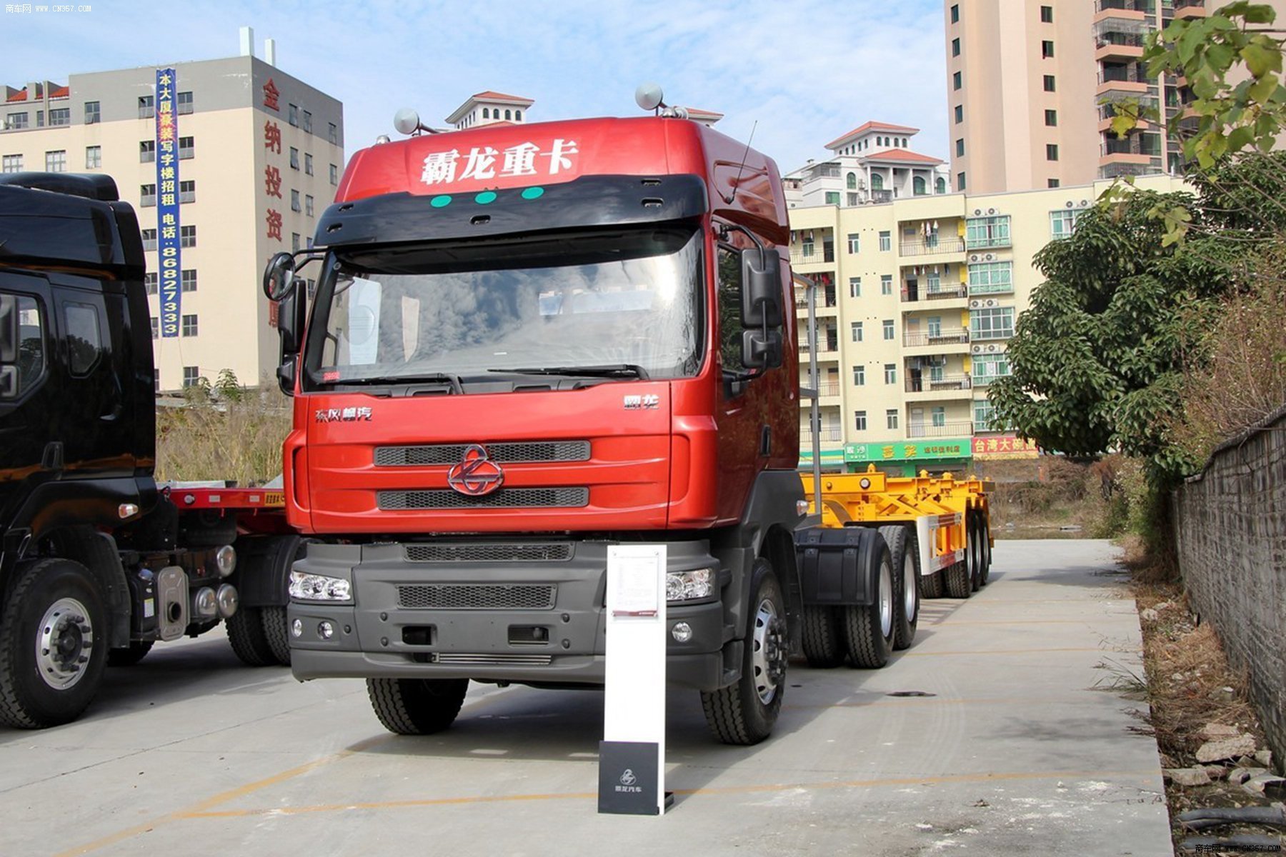 东风柳汽 霸龙 重卡 375马力 6×4 牵引车 lz4250m5db