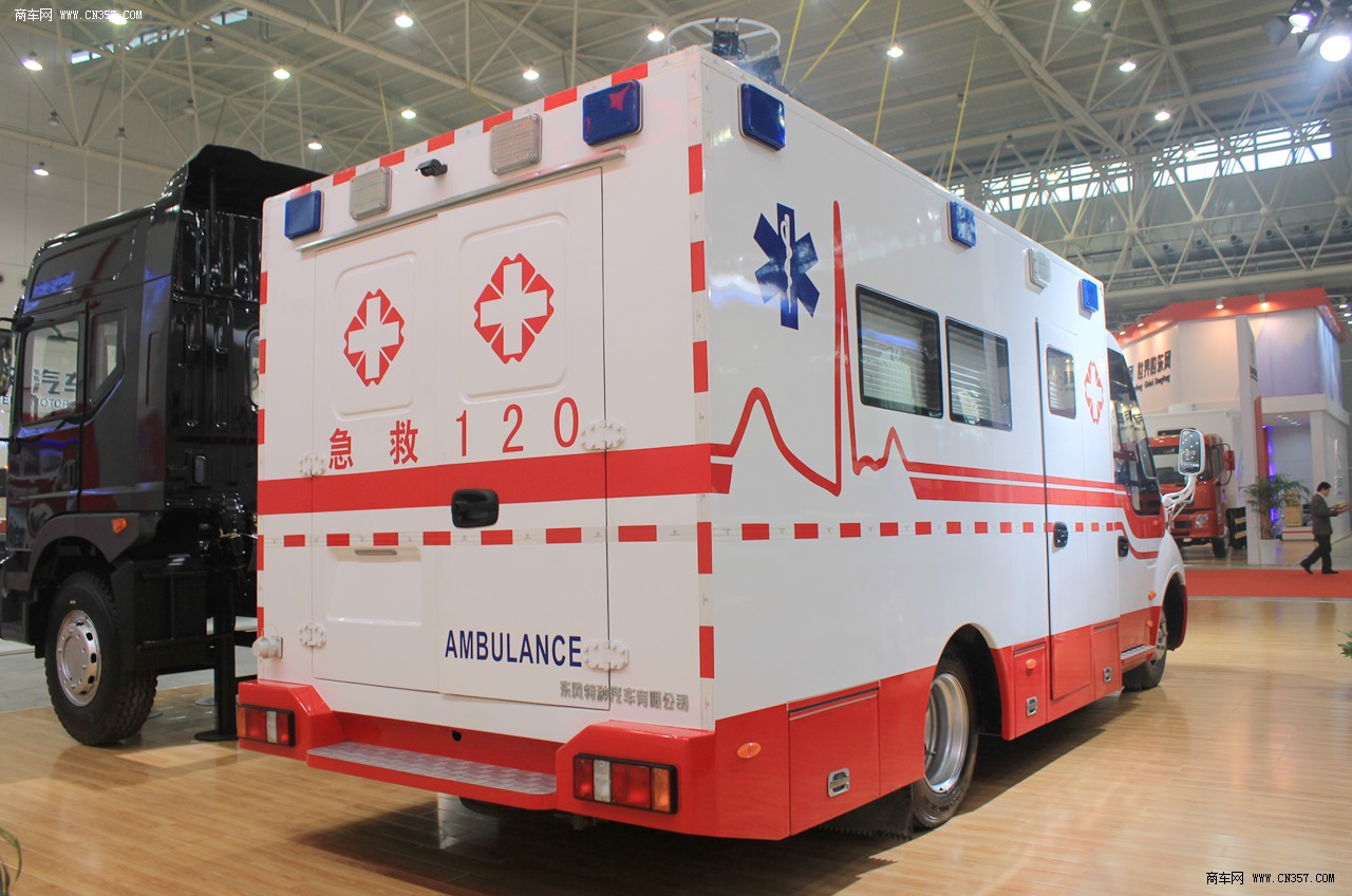 东风重症监护型救护车