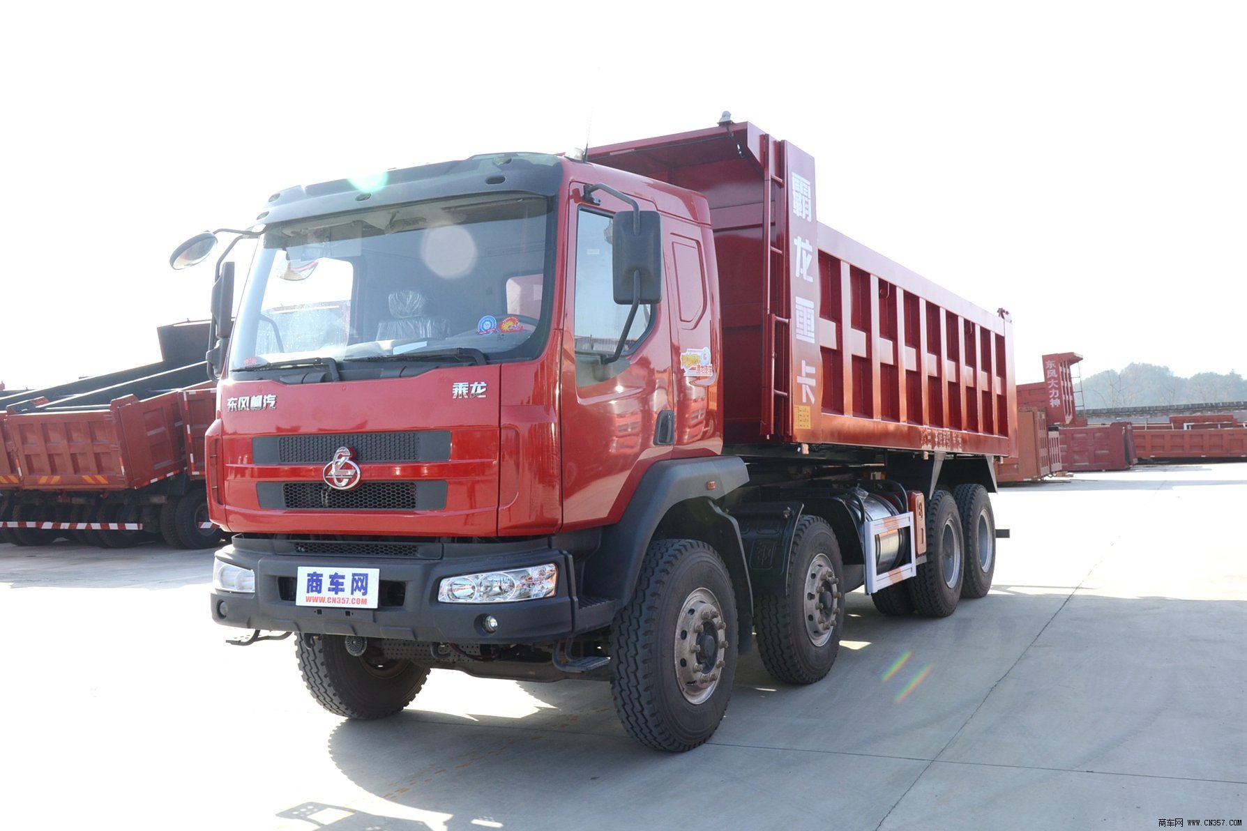 东风柳汽 乘龙 重卡 260马力 8×4 自卸车 lz3310reb